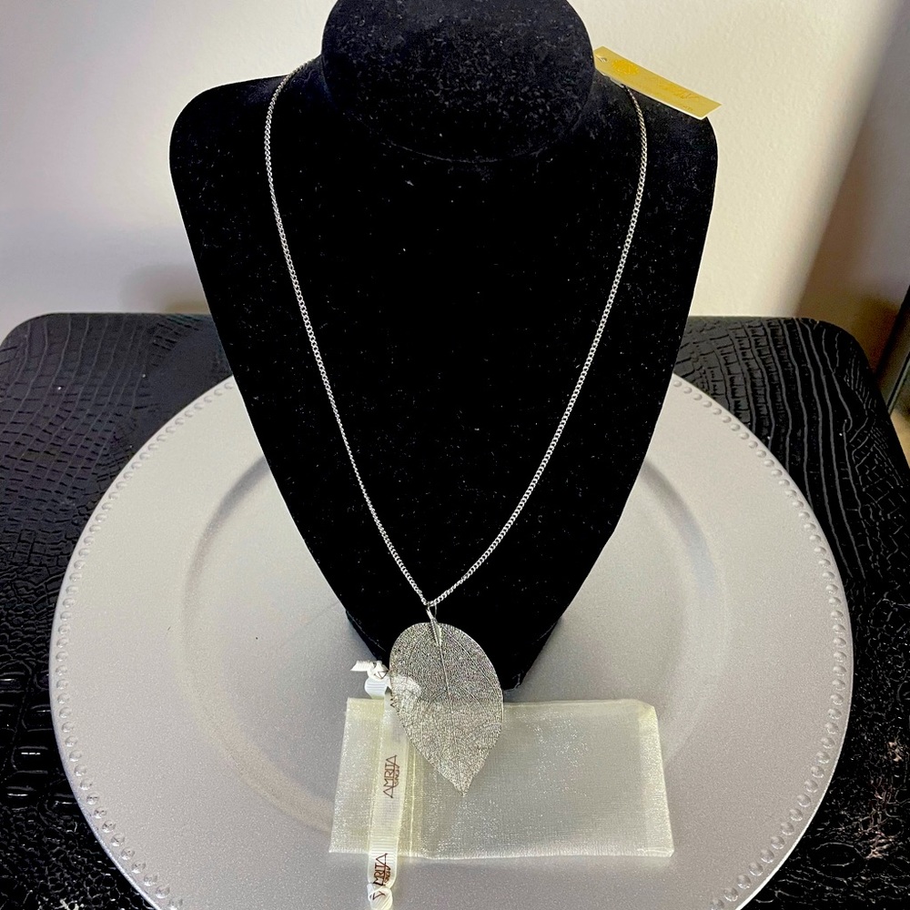 Amrita Singh silver tone leaf necklace